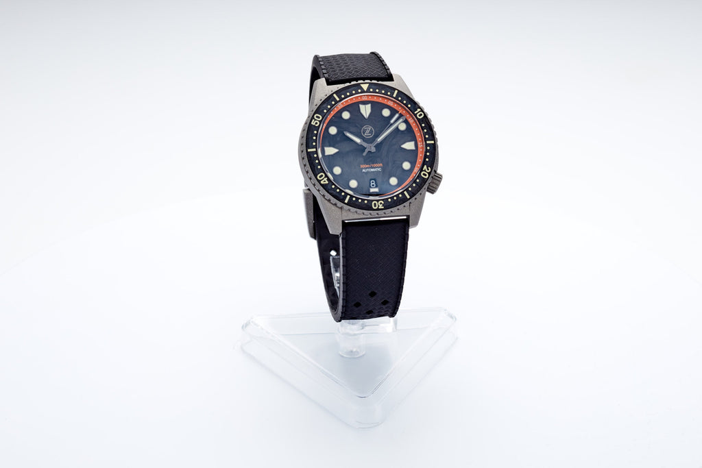 Mako 300m Diver 'Cerakote Carbon'