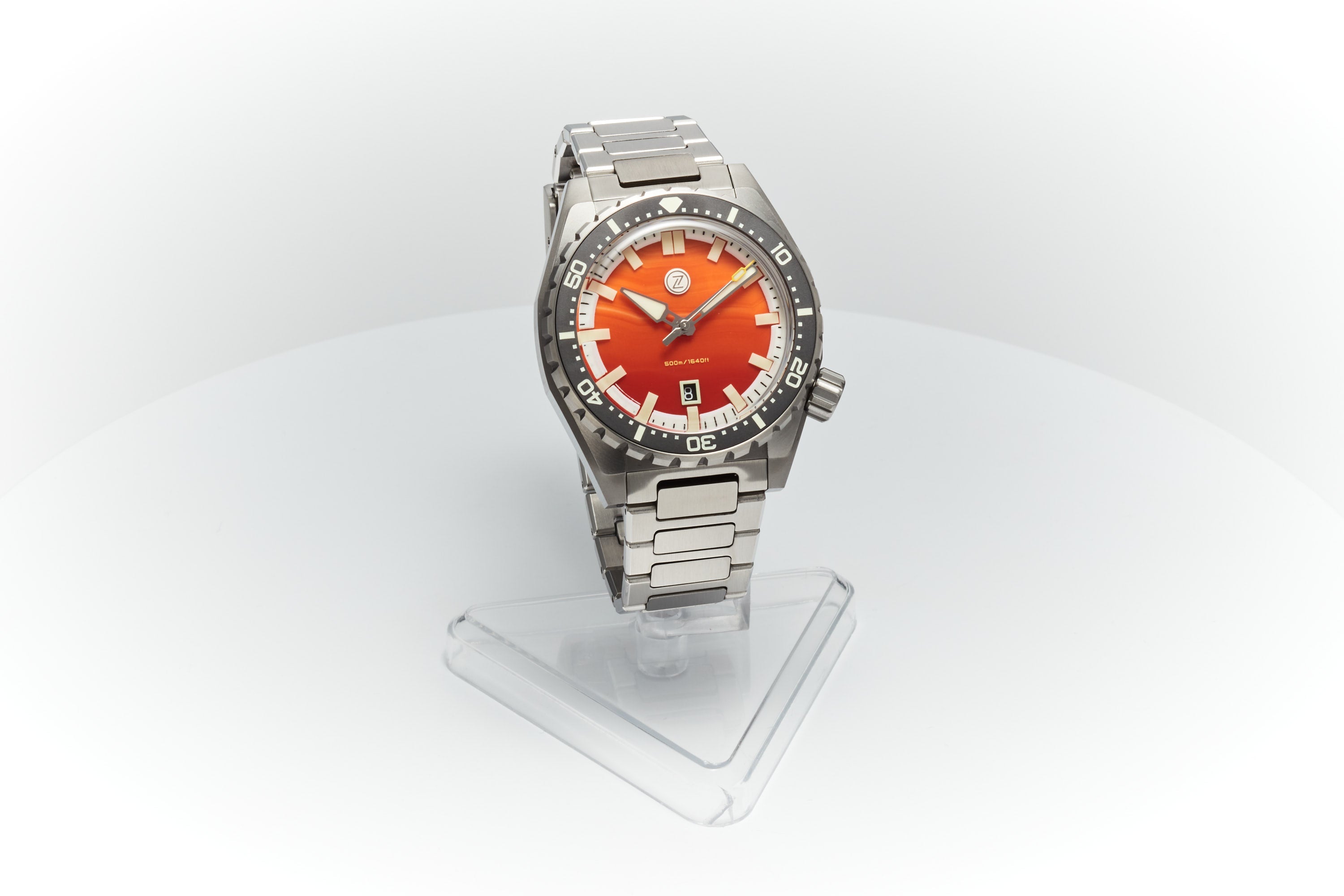 Thresher 44mm 'Agate'