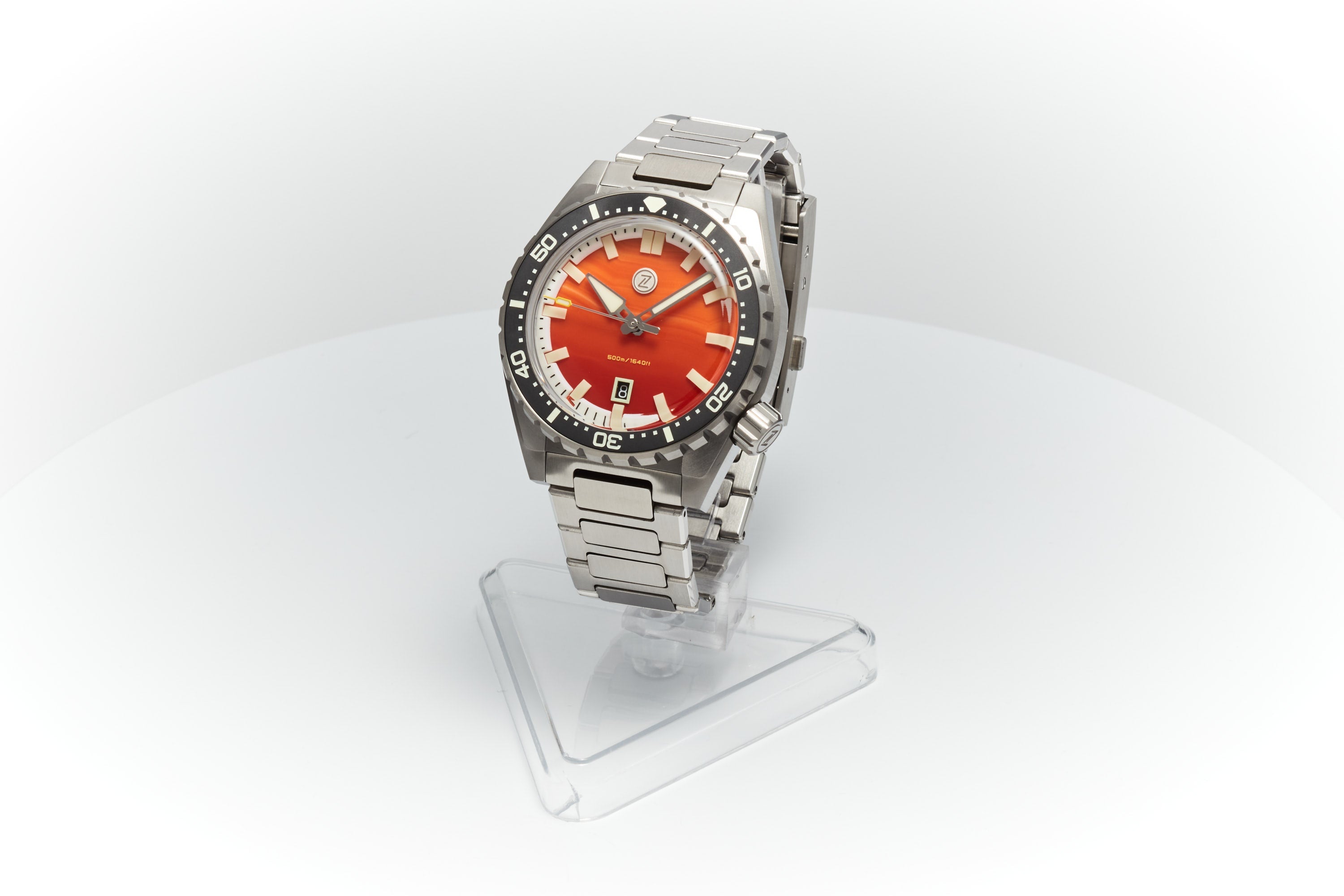 Thresher 44mm 'Agate'