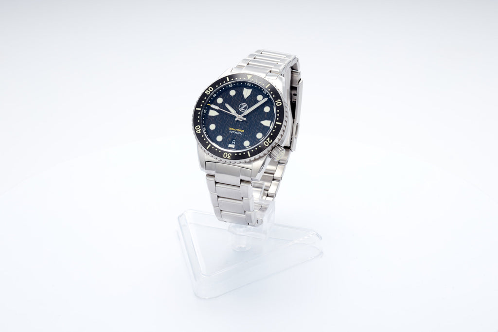 Mako 300m Diver 'Raindrop Carbon'