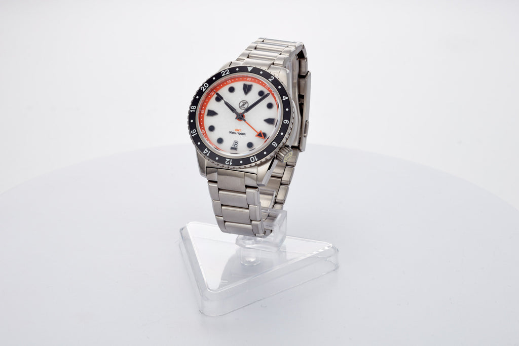 Mako 300m GMT 'Cracked Ice'