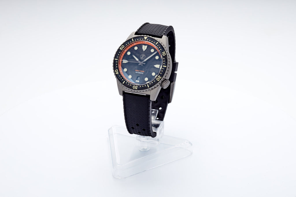 Mako 300m Diver 'Cerakote Carbon'