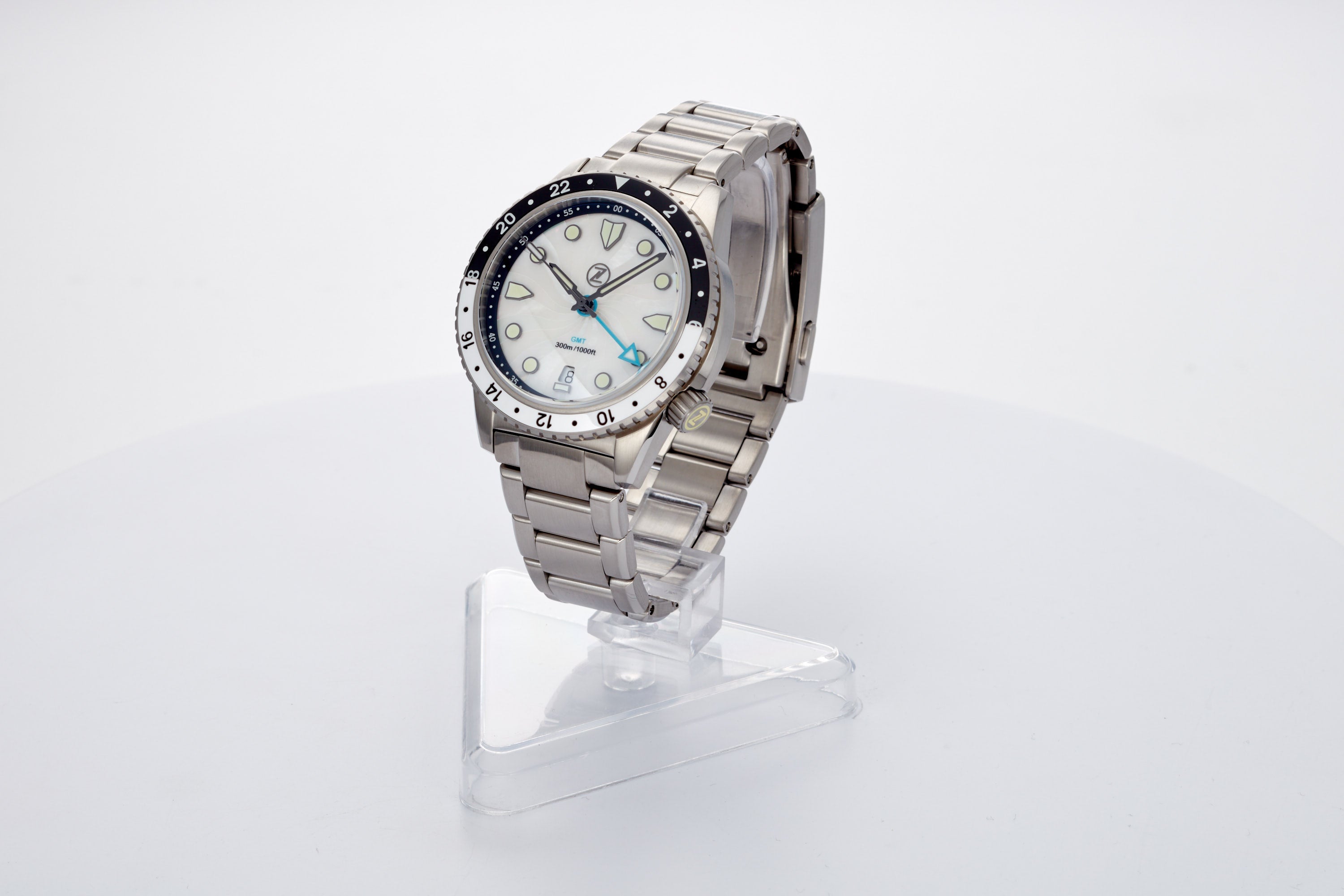 Mako 300m GMT MOP