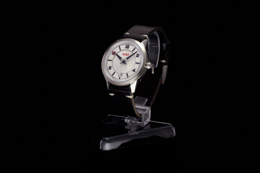 Comet 39mm 'NASA' Edition