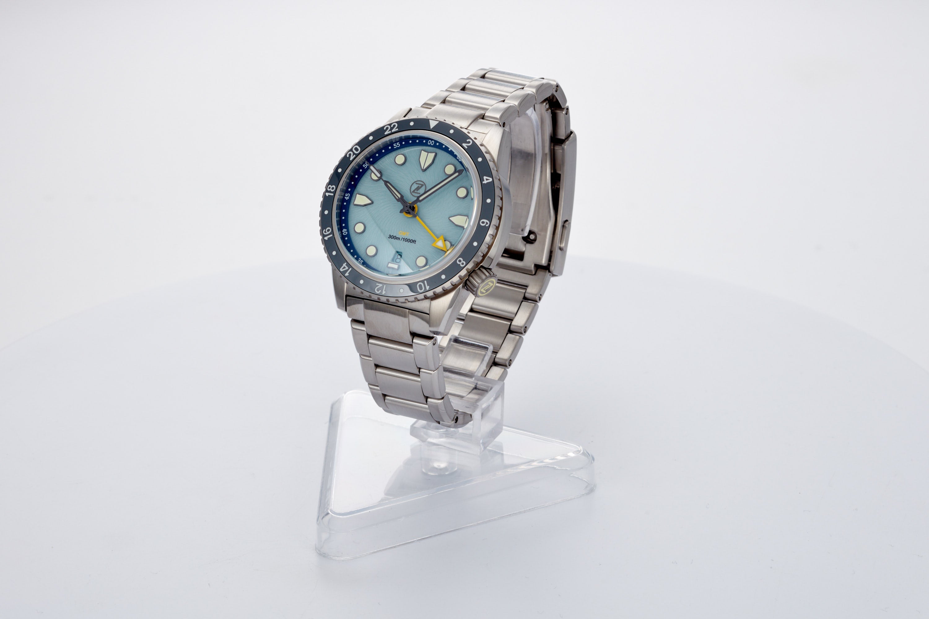 Mako 300m GMT 'Sky Blue'