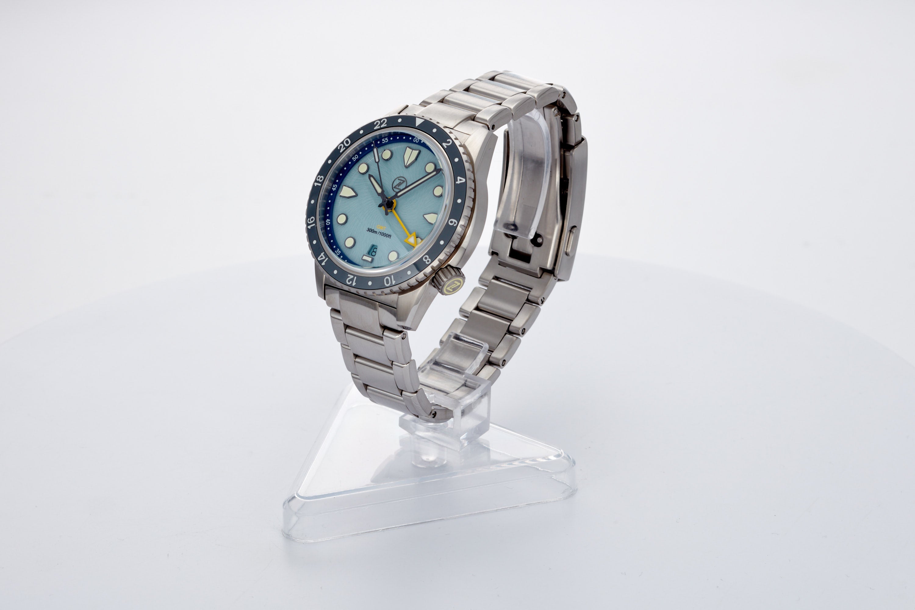 Mako 300m GMT 'Sky Blue'