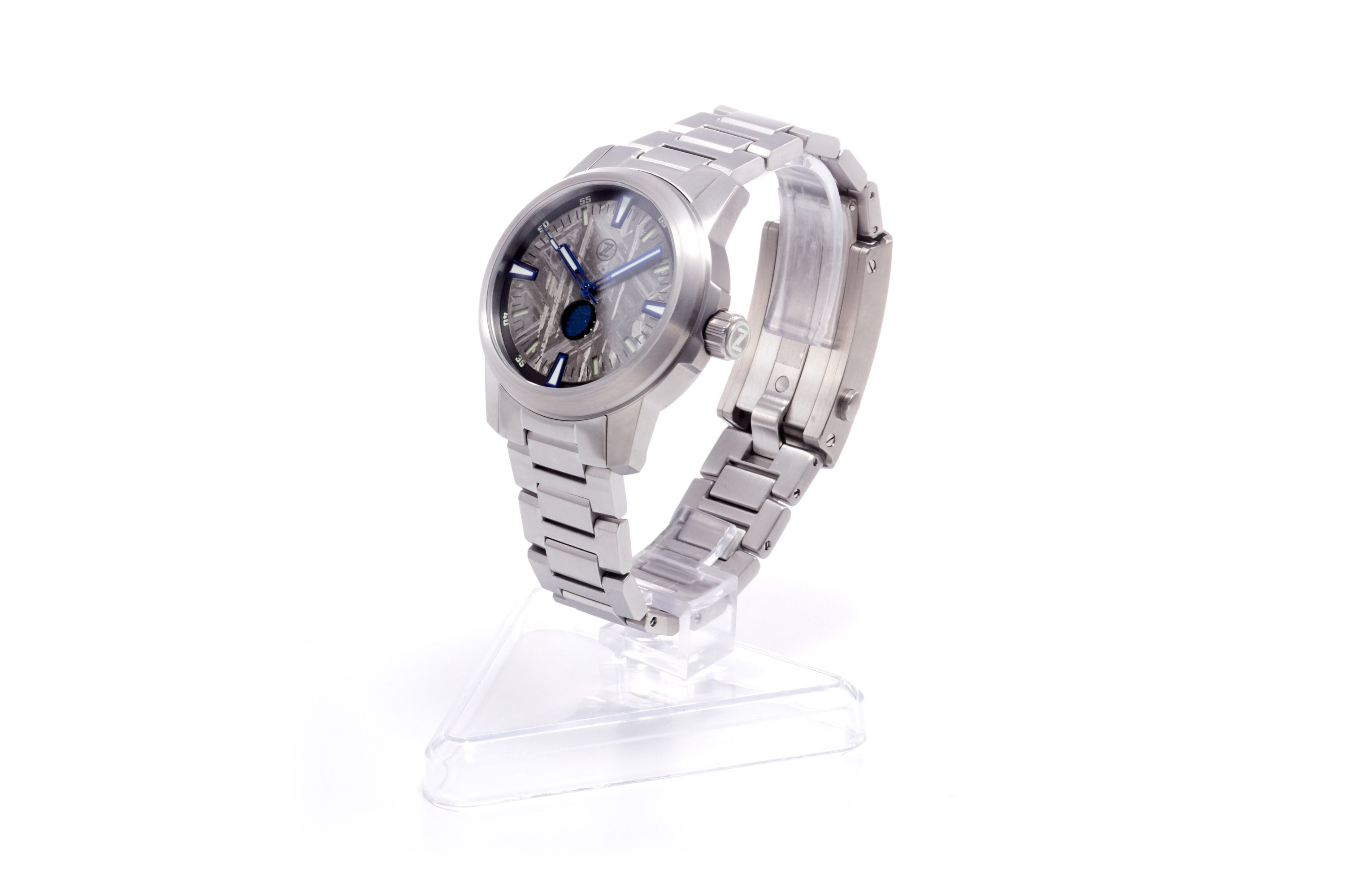 Aurora Moonphase Meteorite