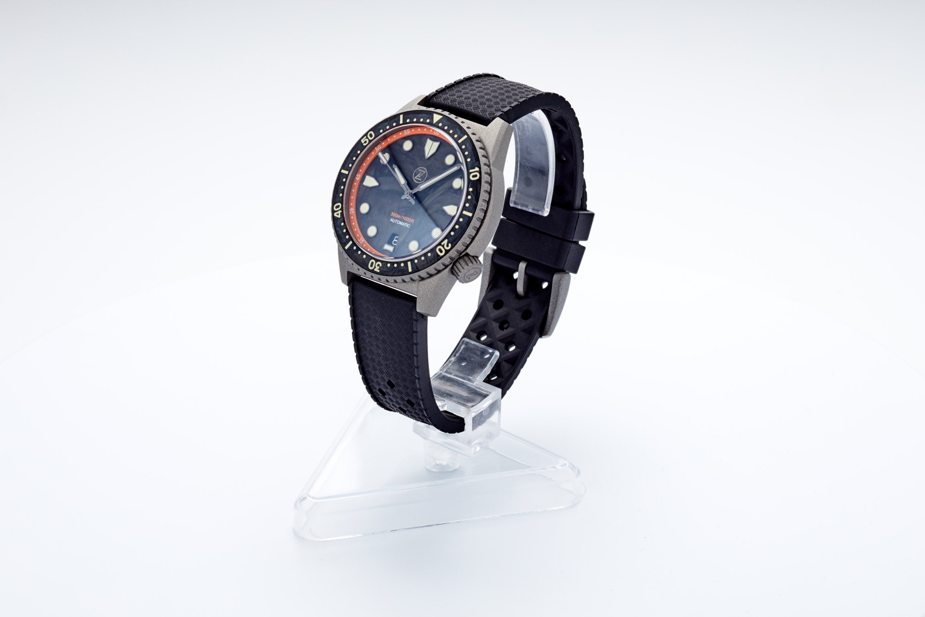 Mako 300m Diver 'Cerakote Carbon'