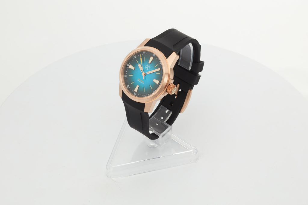 Aurora Field 38mm Br 'Teal MOP'