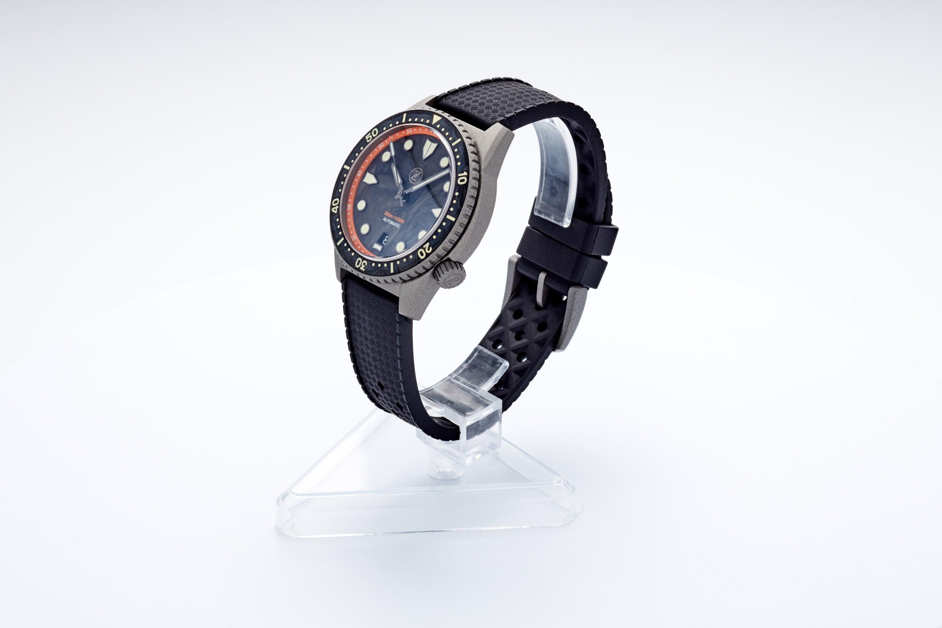 Mako 300m Diver 'Cerakote Carbon'