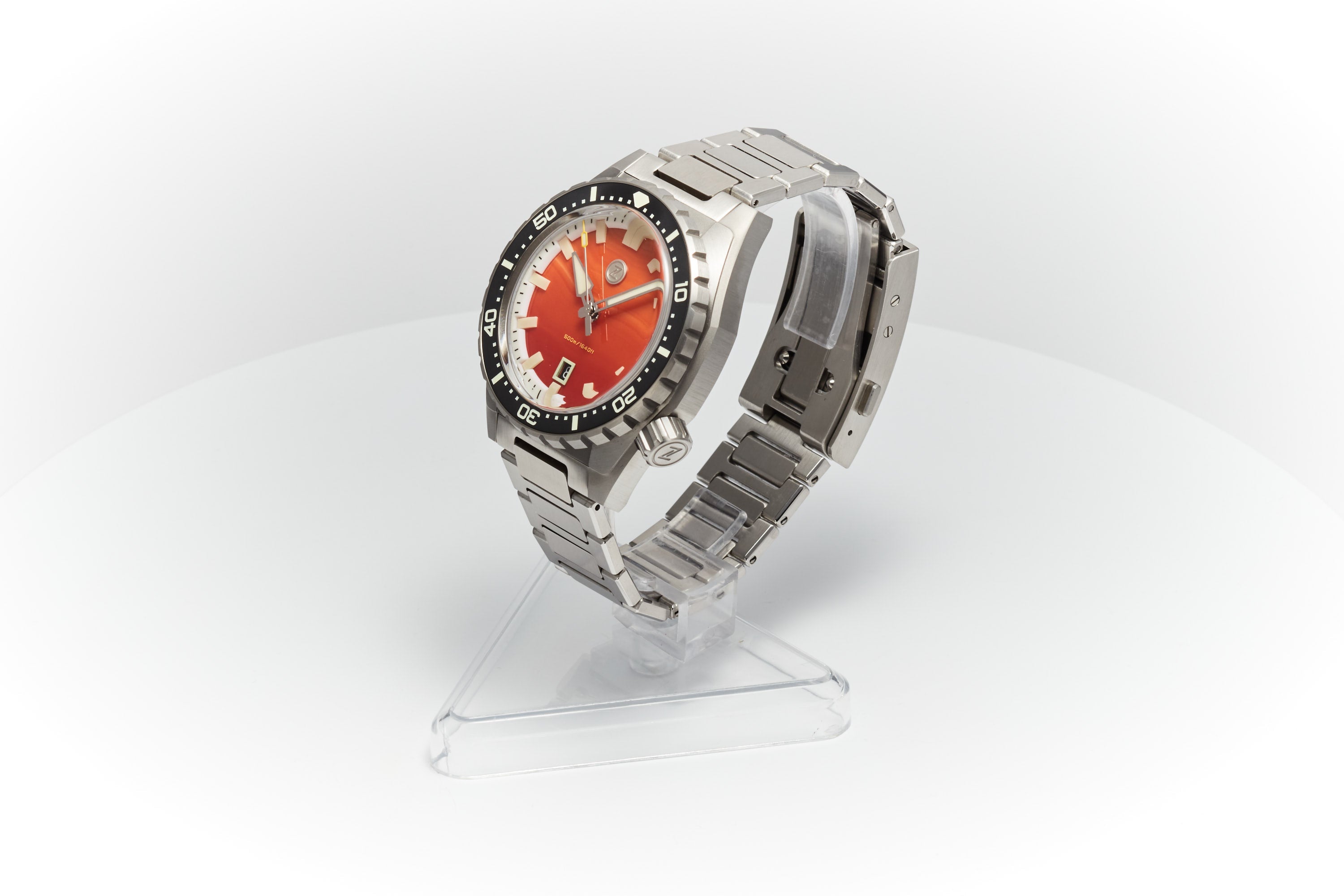 Thresher 44mm 'Agate'