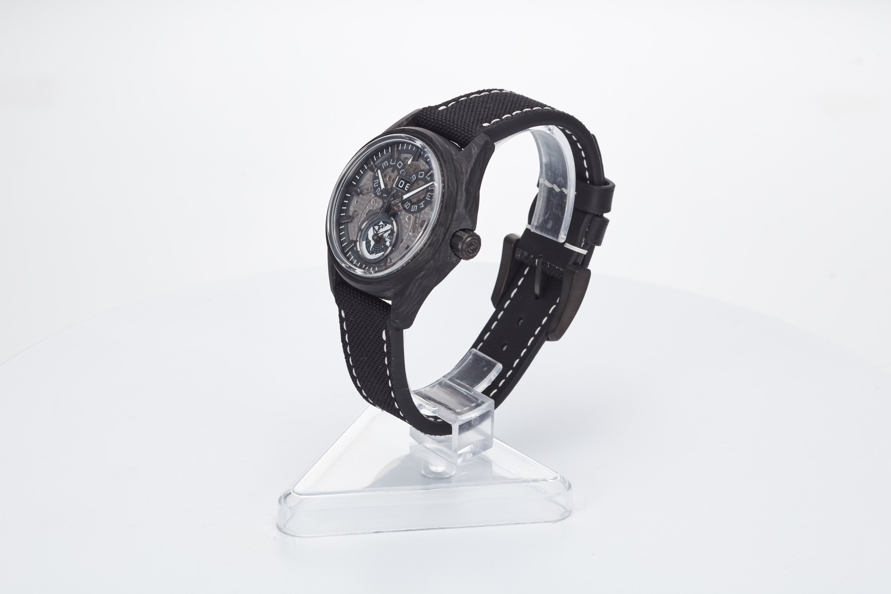 Spearfish Dual Time Carbon 'Moonscape'