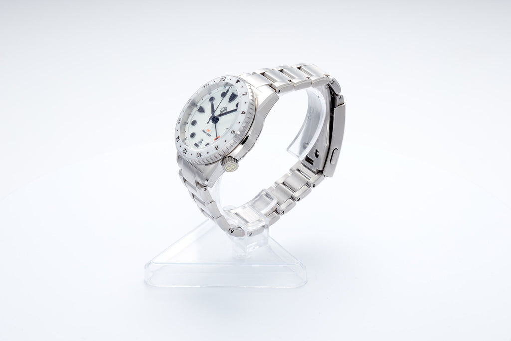 Mako 300m GMT 'Frost'