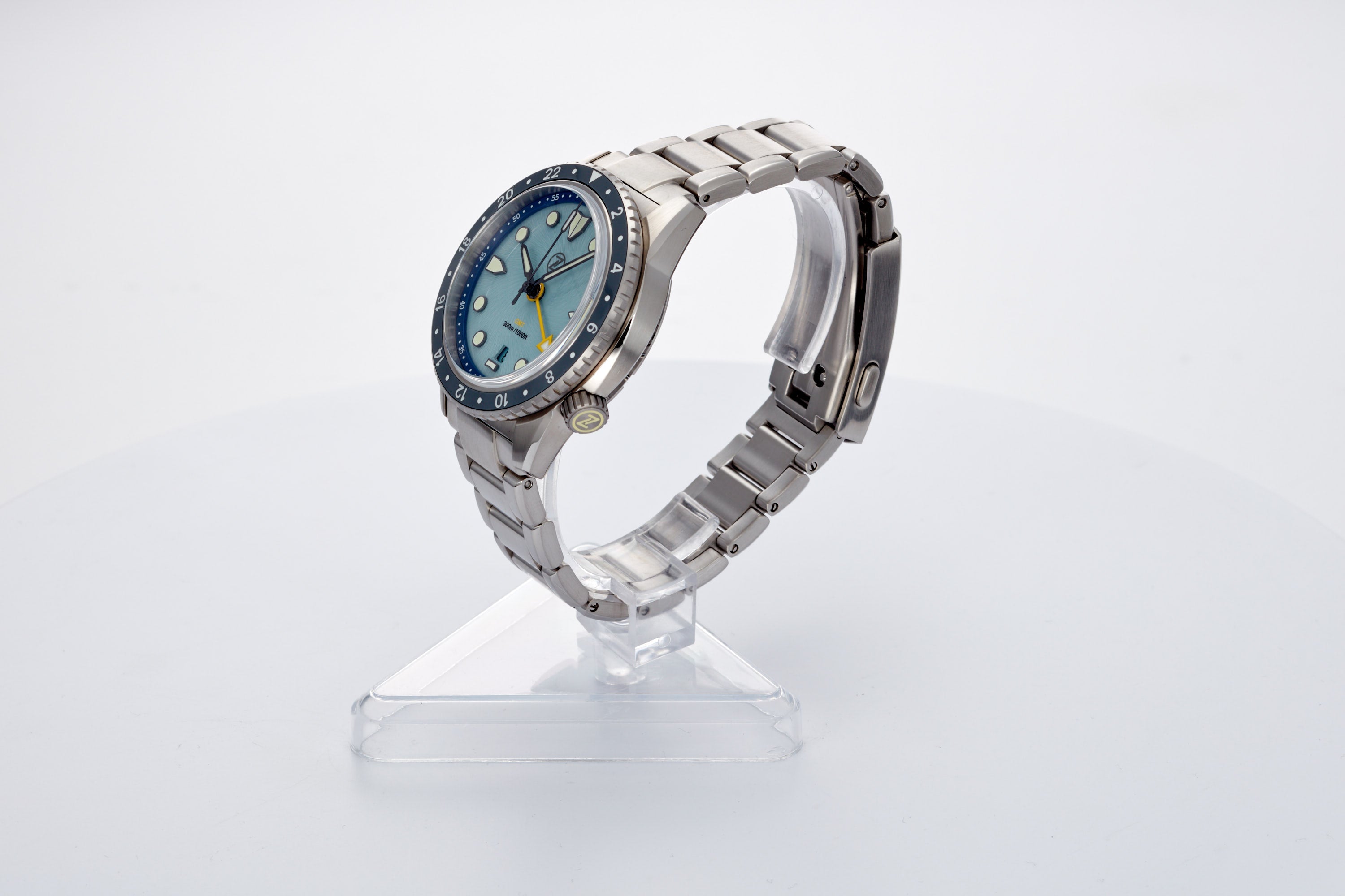Mako 300m GMT 'Sky Blue'
