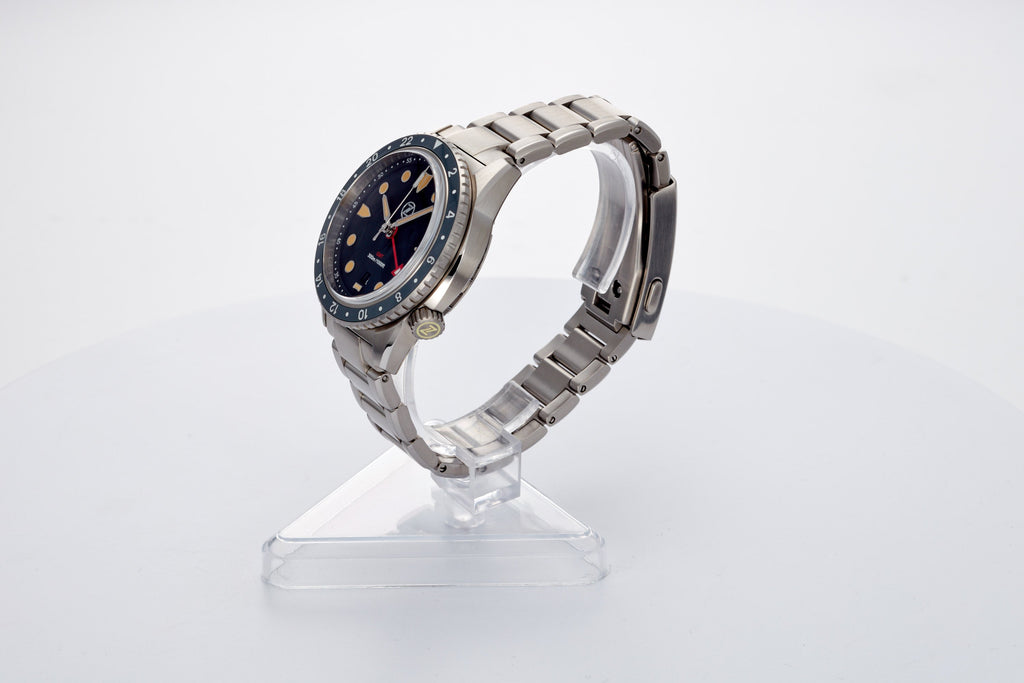 Mako 300m GMT 'Vintage Black'