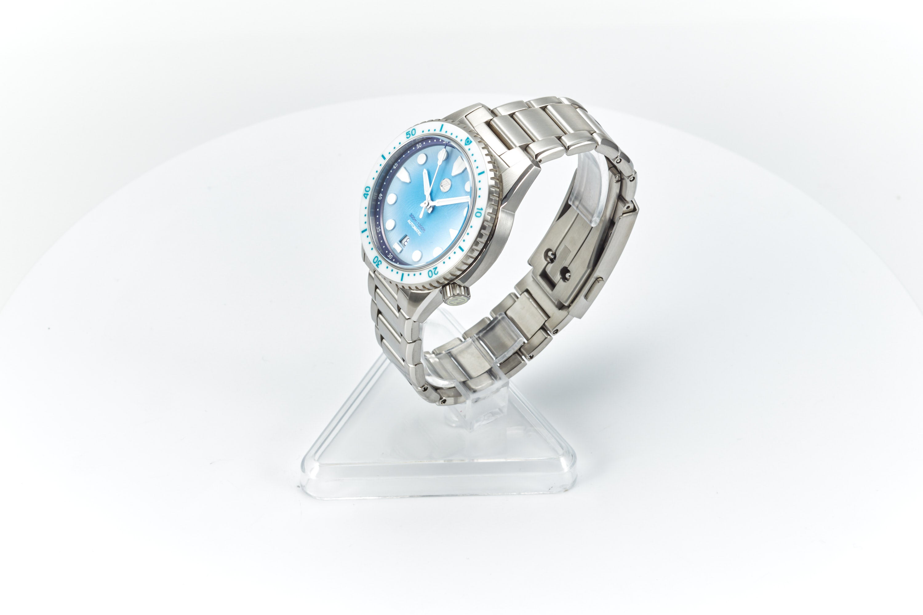Mako 300m Diver 'Lagoon Blue'