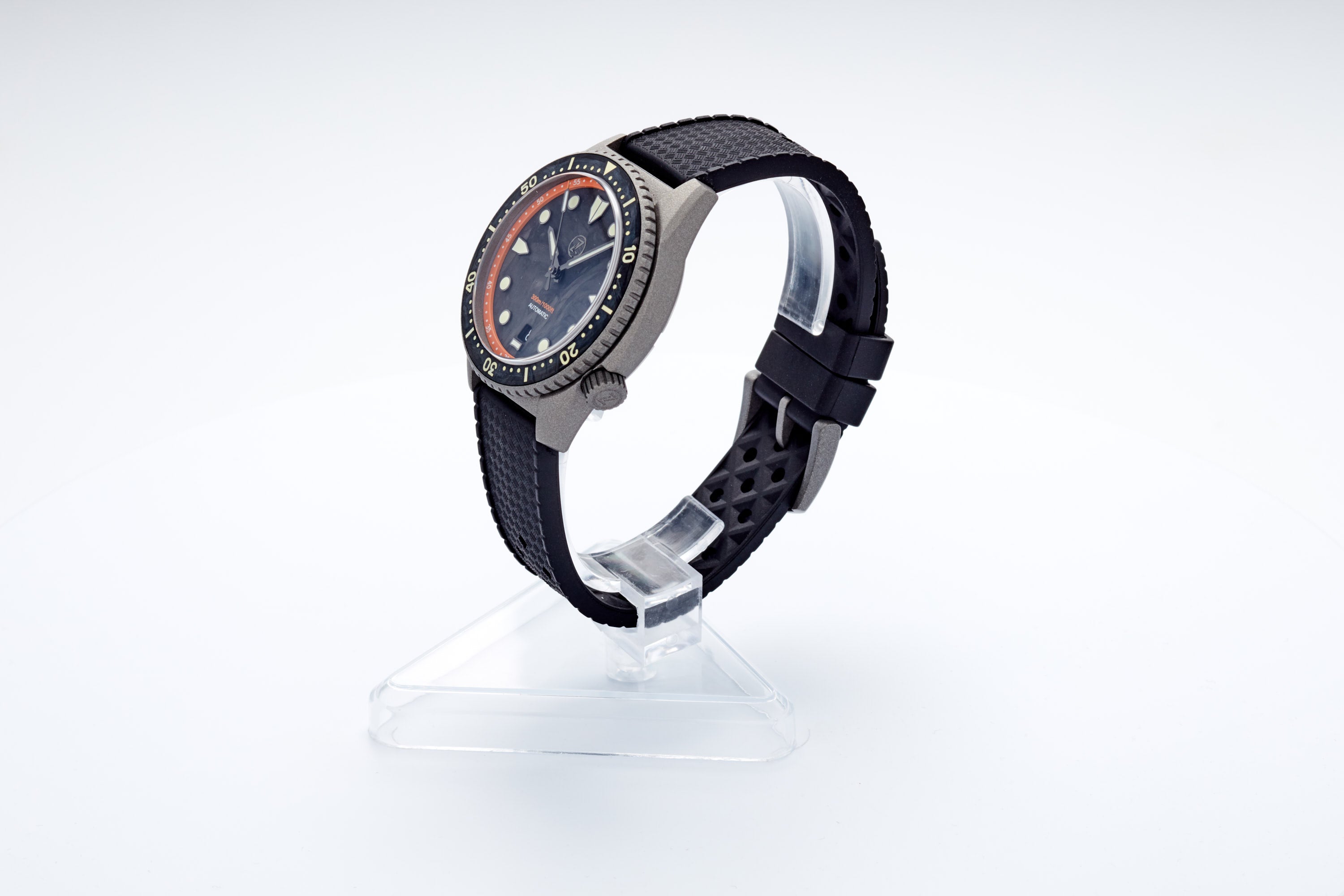 Mako 300m Diver 'Cerakote Carbon'