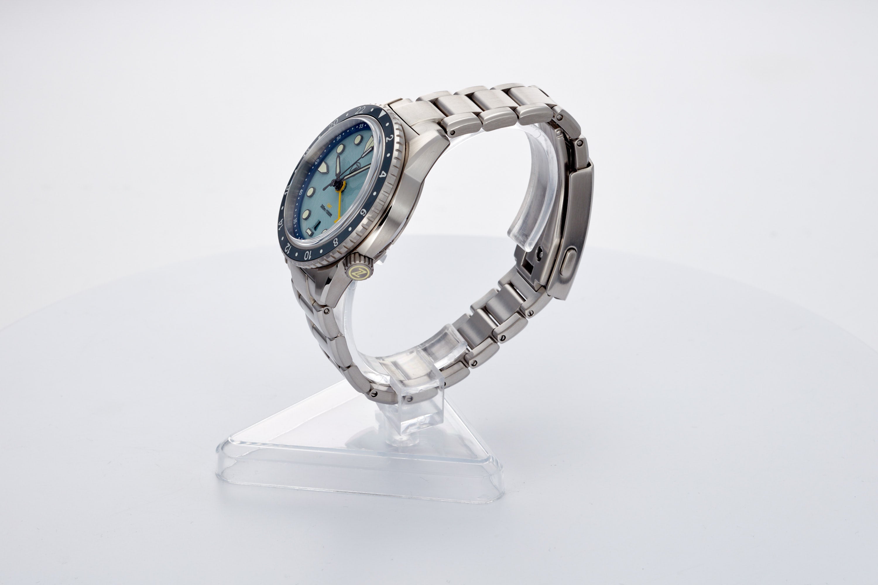 Mako 300m GMT 'Sky Blue'
