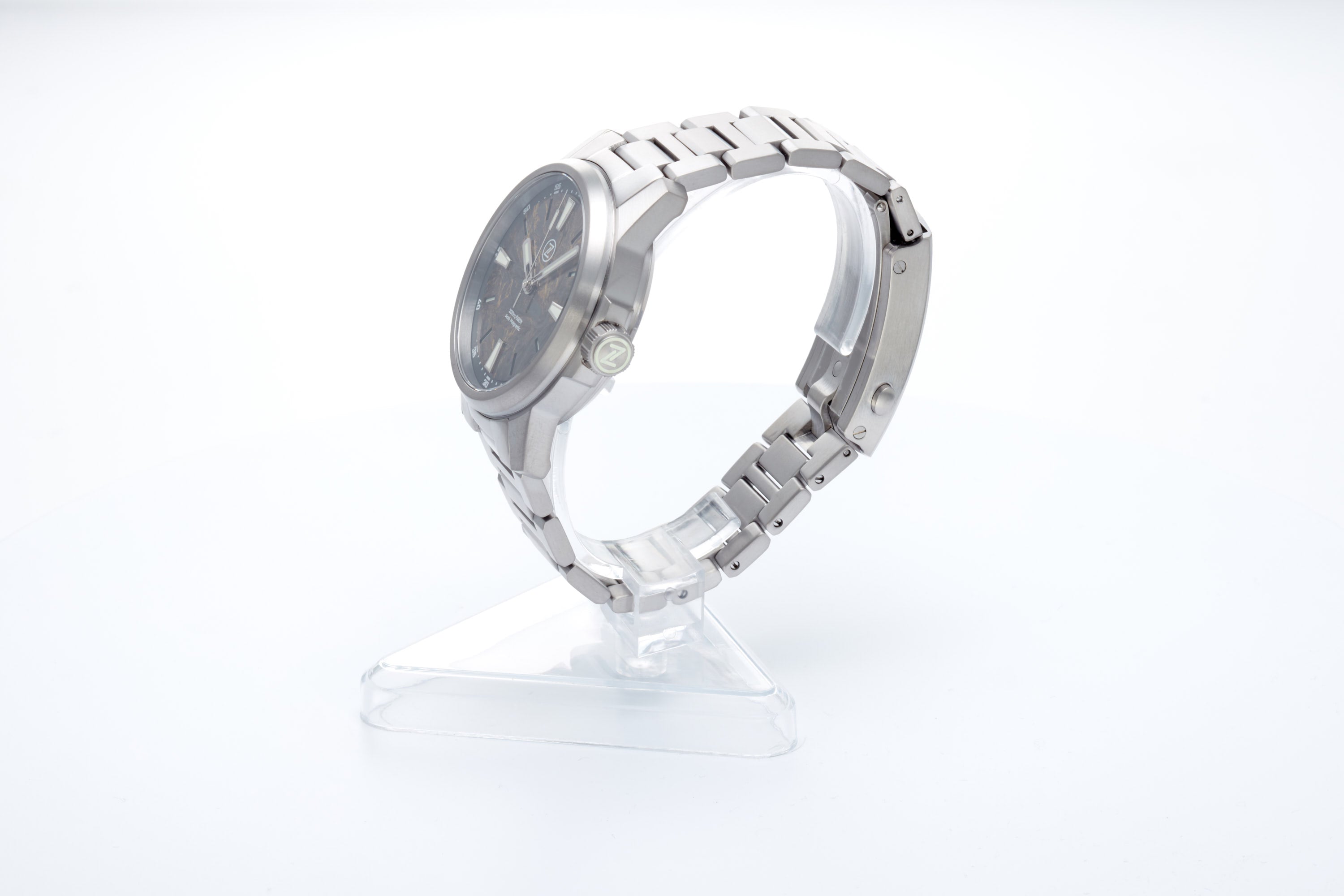 Aurora Field 42mm Ti 'Gold Carbon'