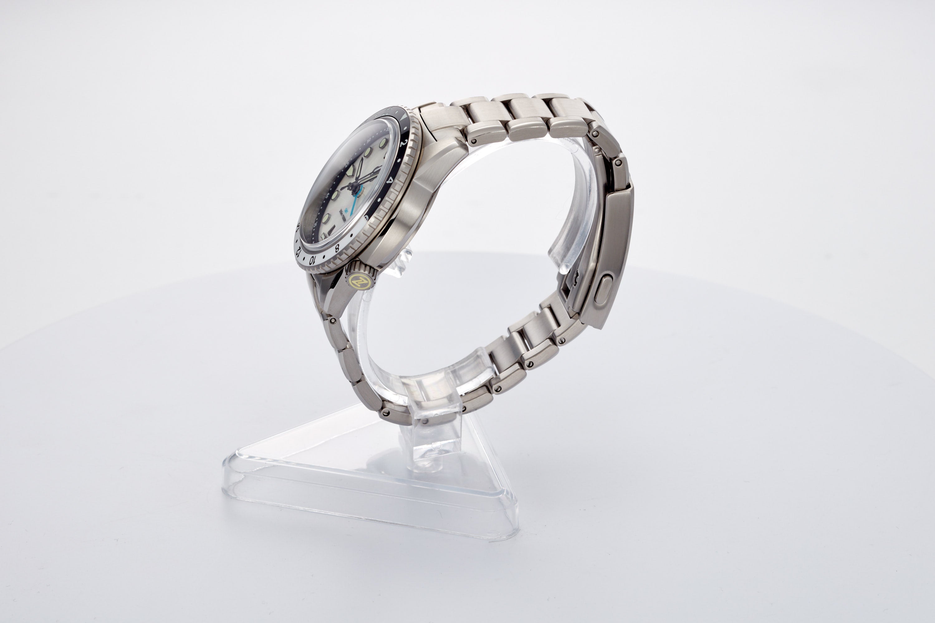 Mako 300m GMT MOP