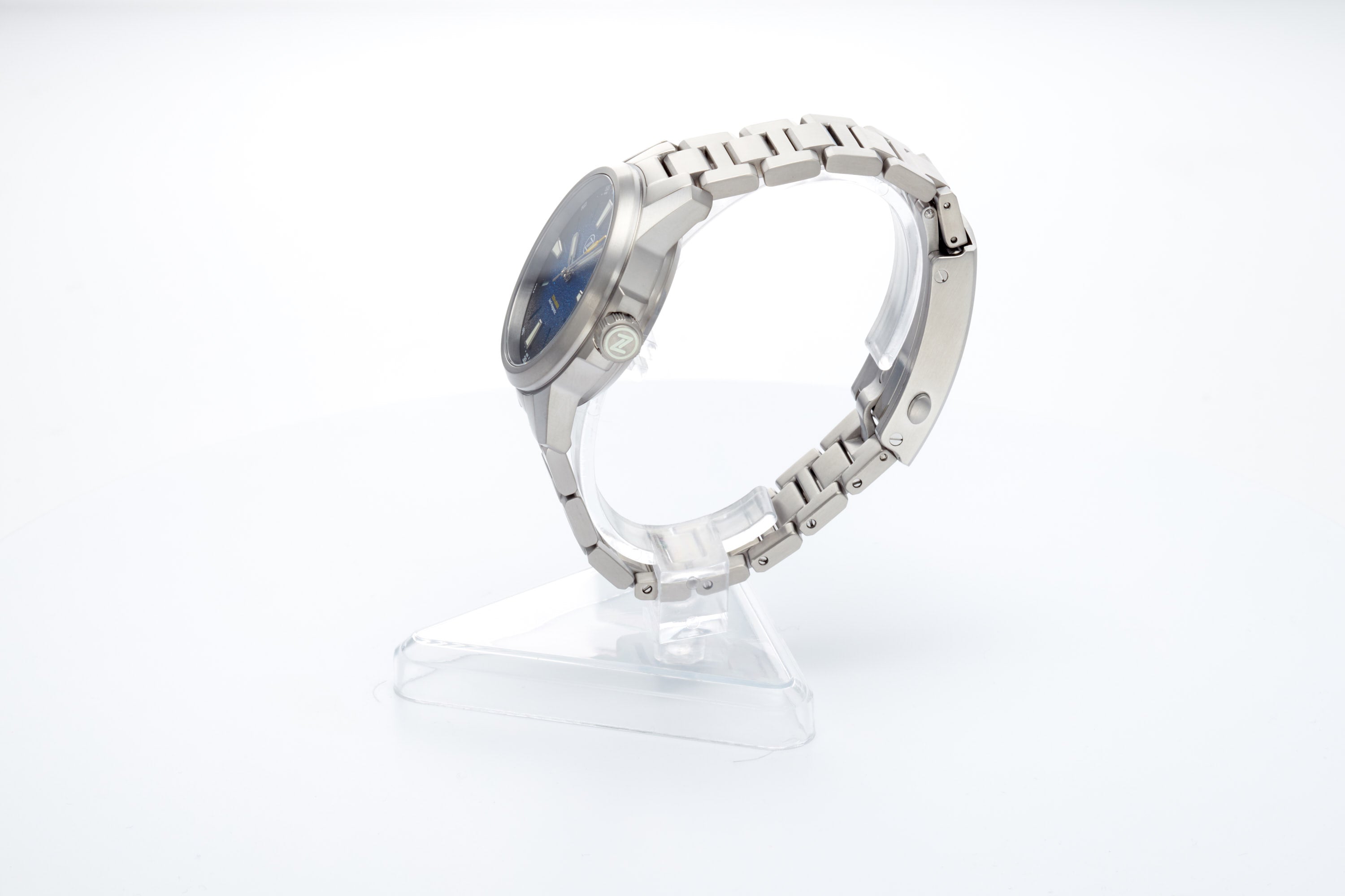 Aurora Field 38mm Ti 'Midnight Blue'