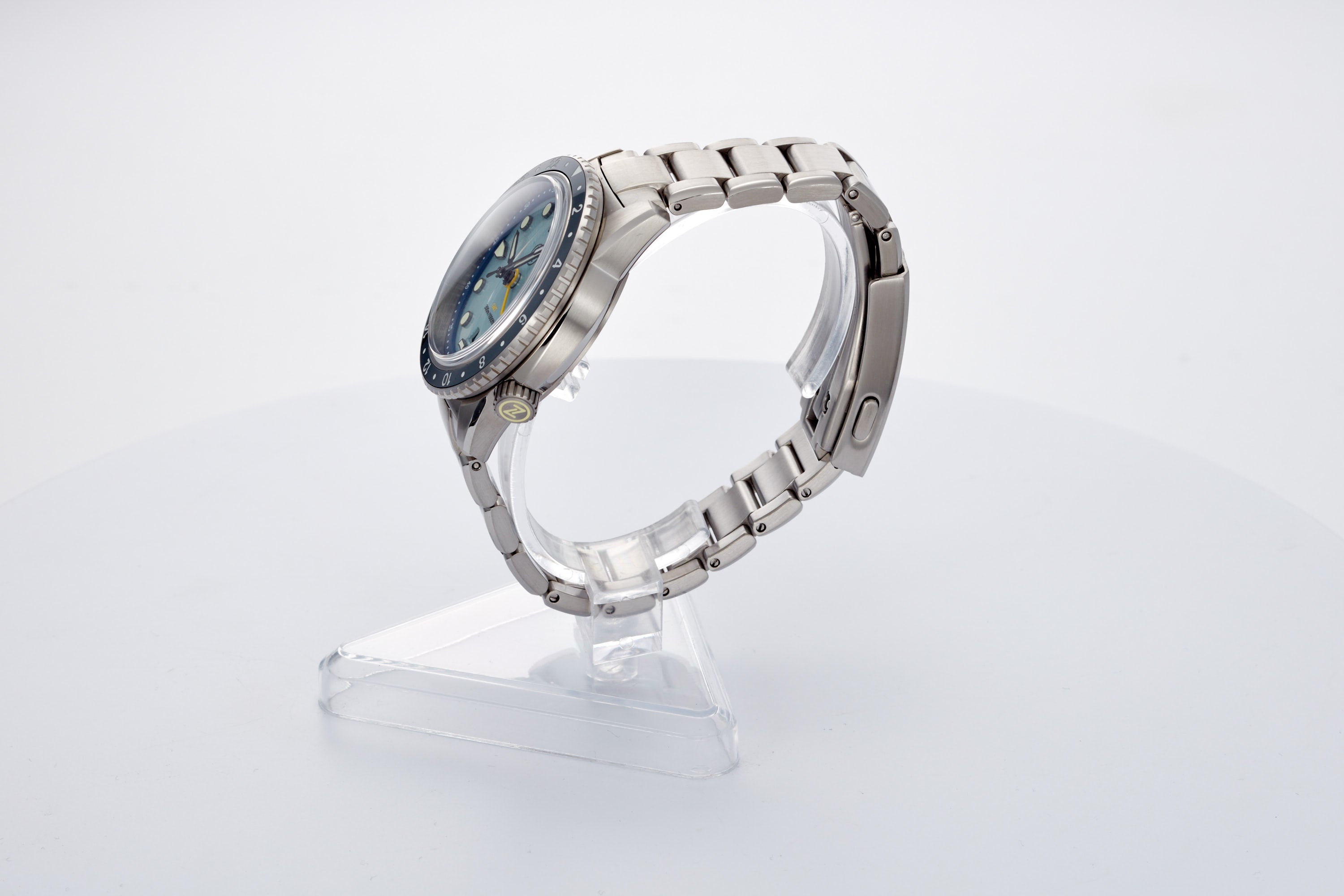 Mako 300m GMT 'Sky Blue'