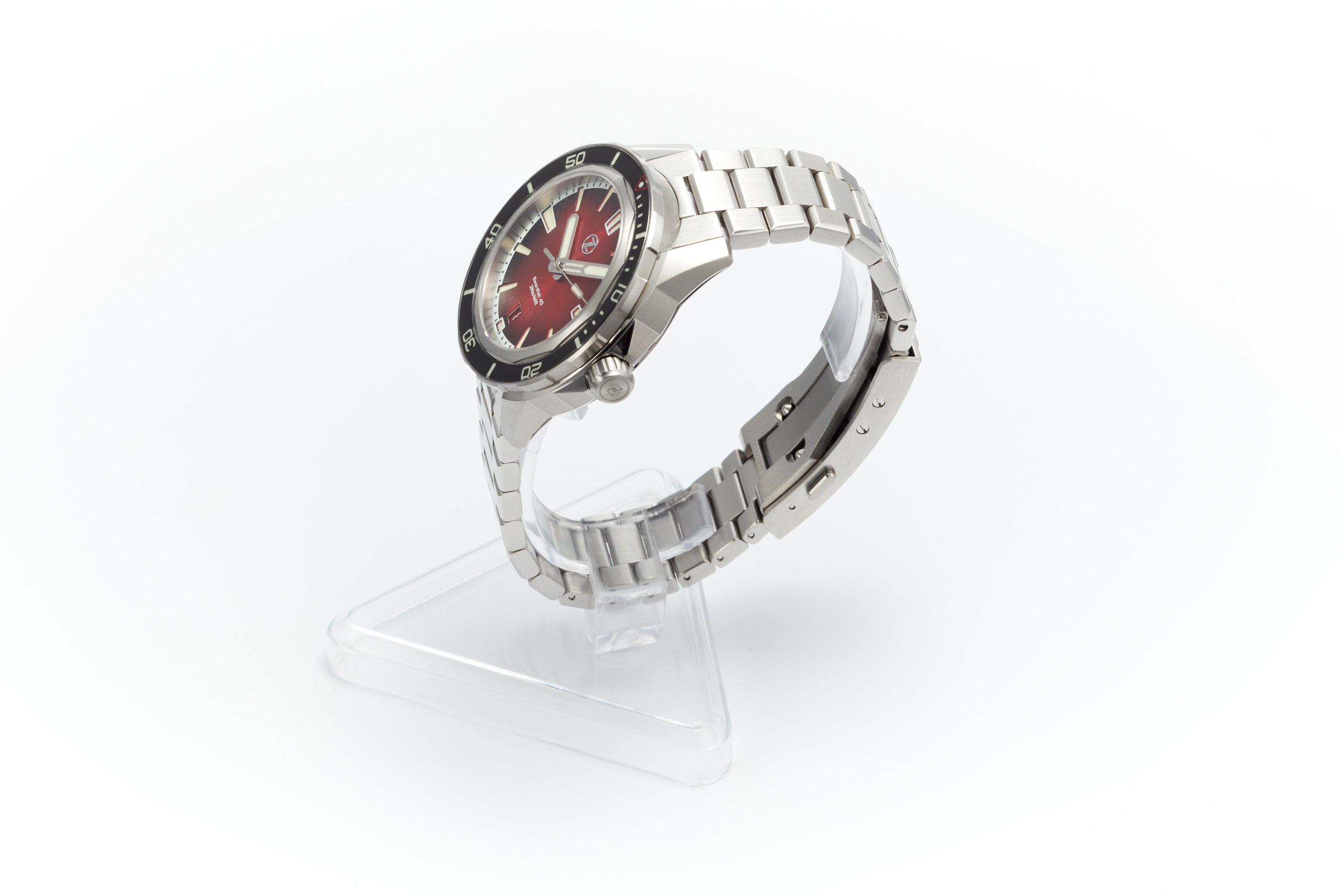 Swordfish 40mm SS 'Crimson Red'