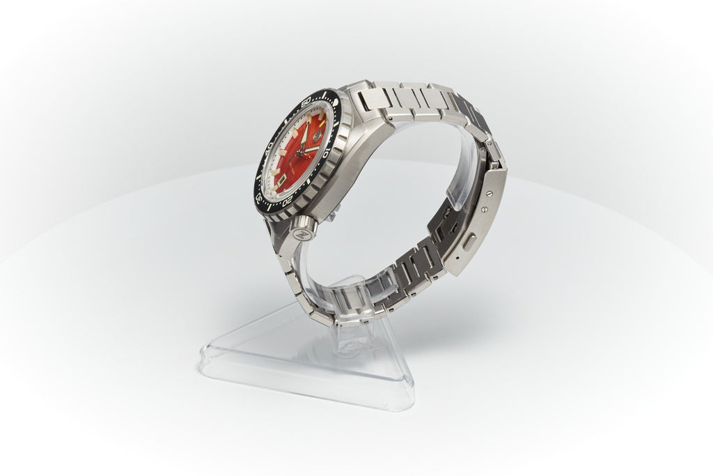 Thresher 44mm 'Agate'