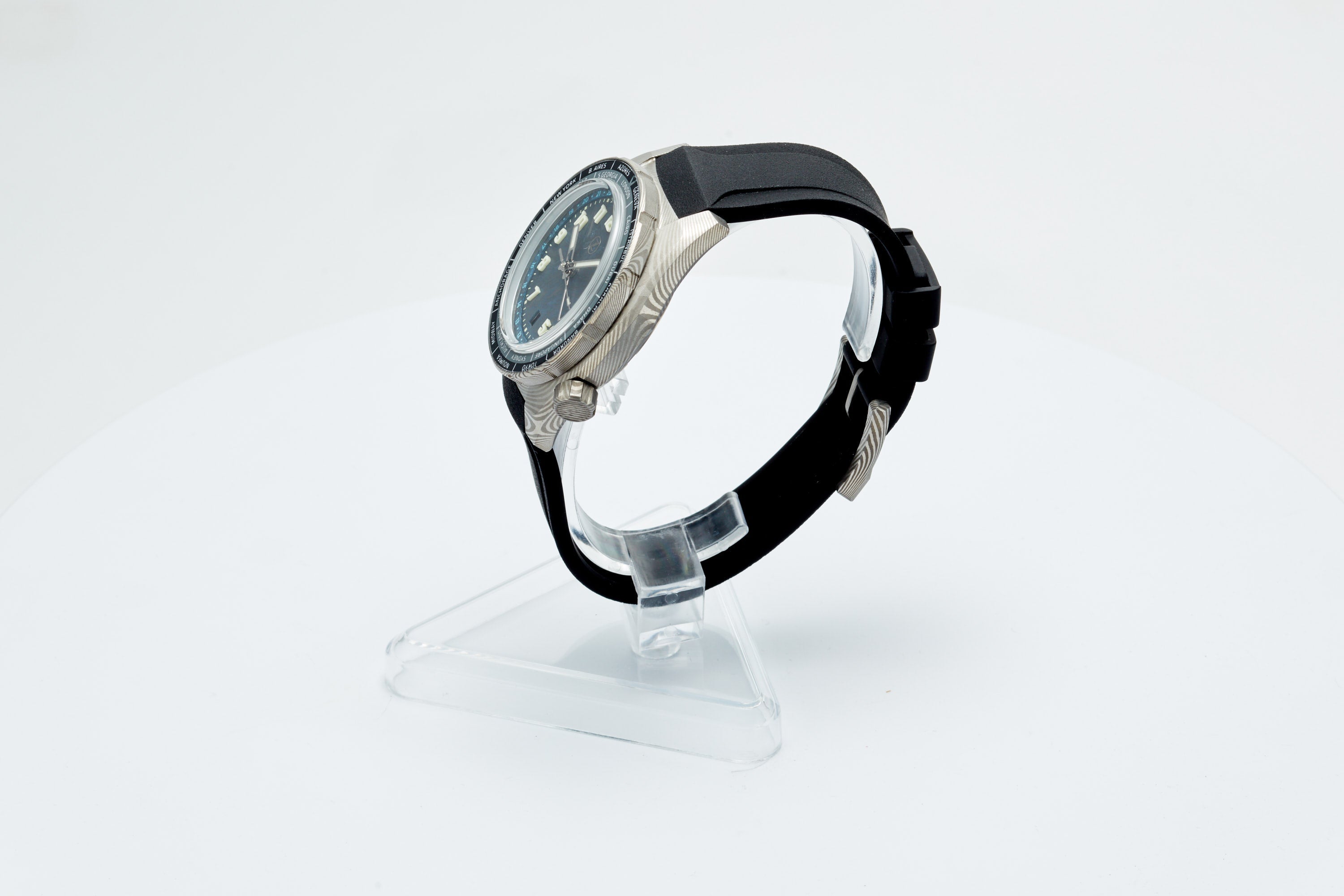 Thresher 41mm Damascus Limited Edition
