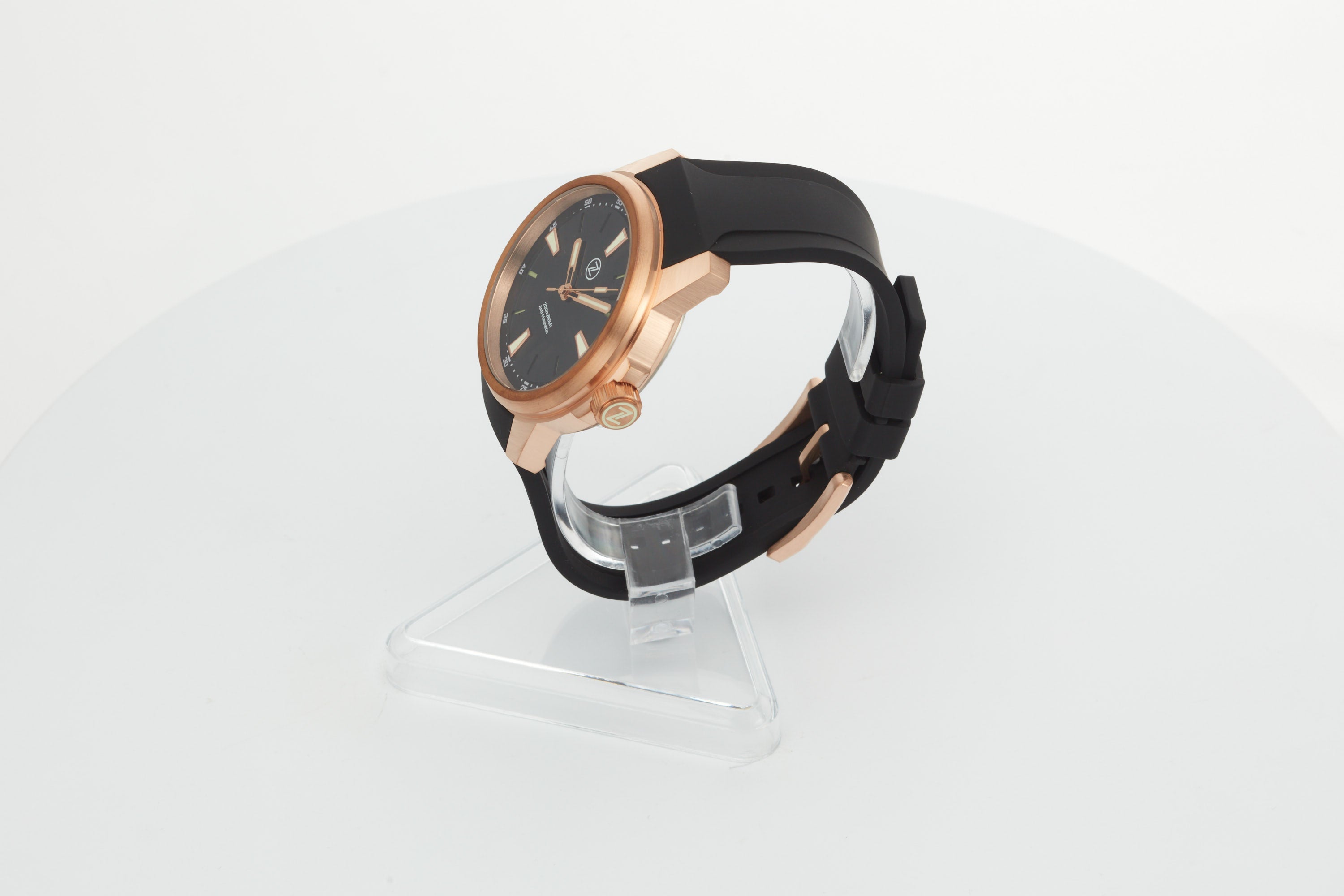 Aurora Field 42mm Br 'Onyx'