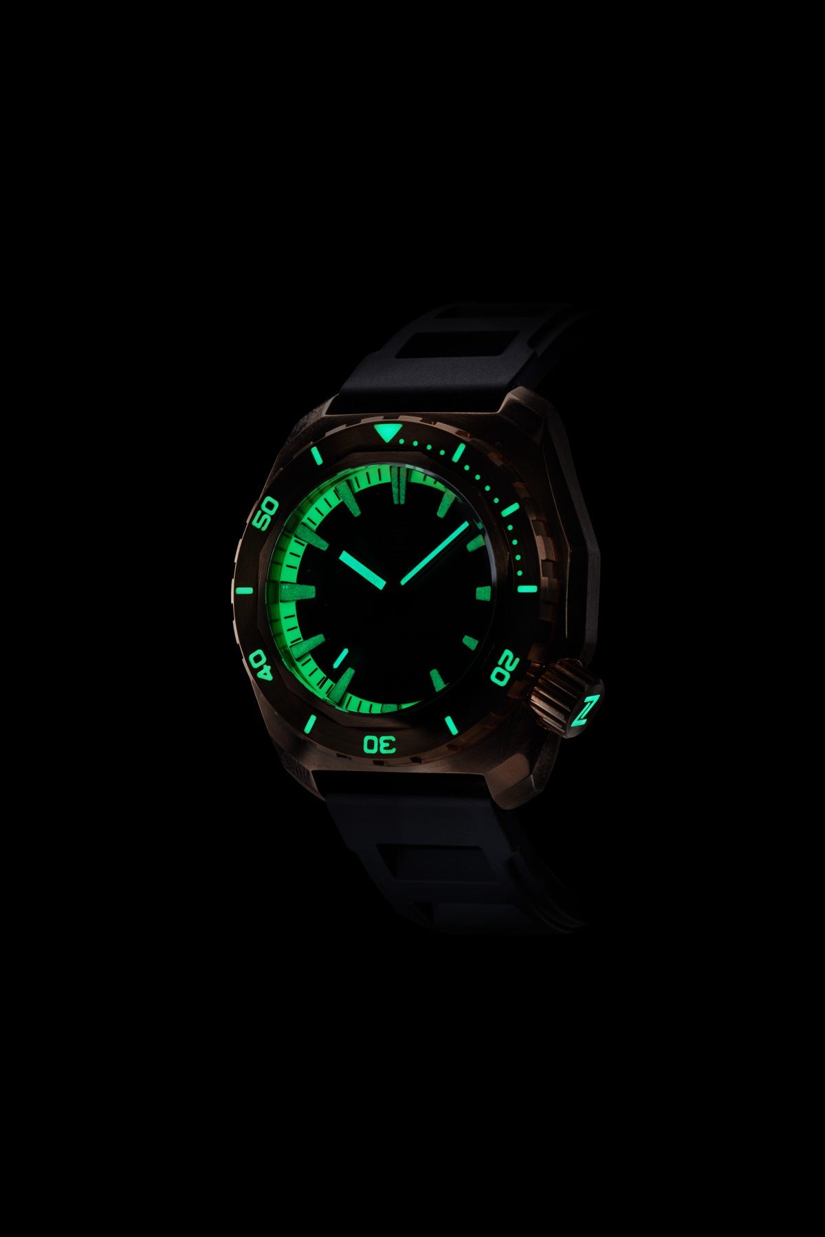 Hammerhead 1000m Diver Black with Ceramic Bezel