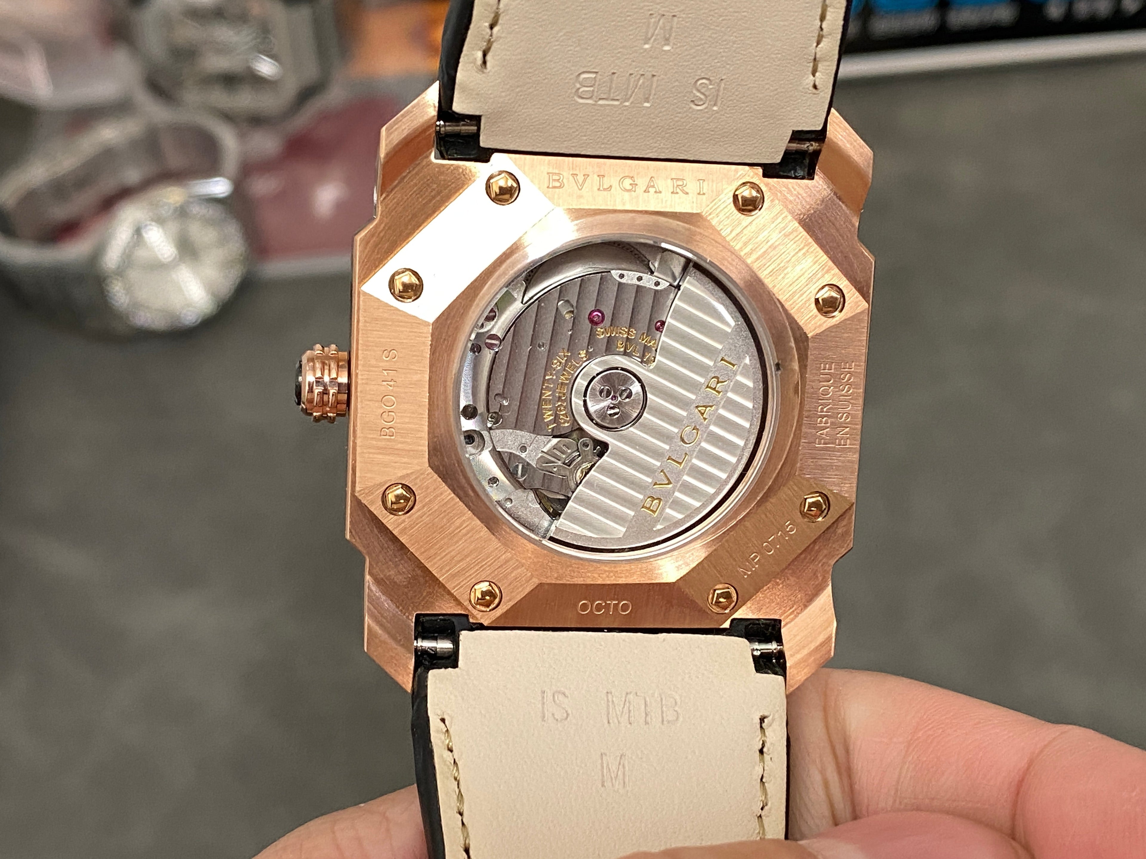 OCTO 41 ROSE GOLD CASE BLACK CROCODILE LEATHER STRAP