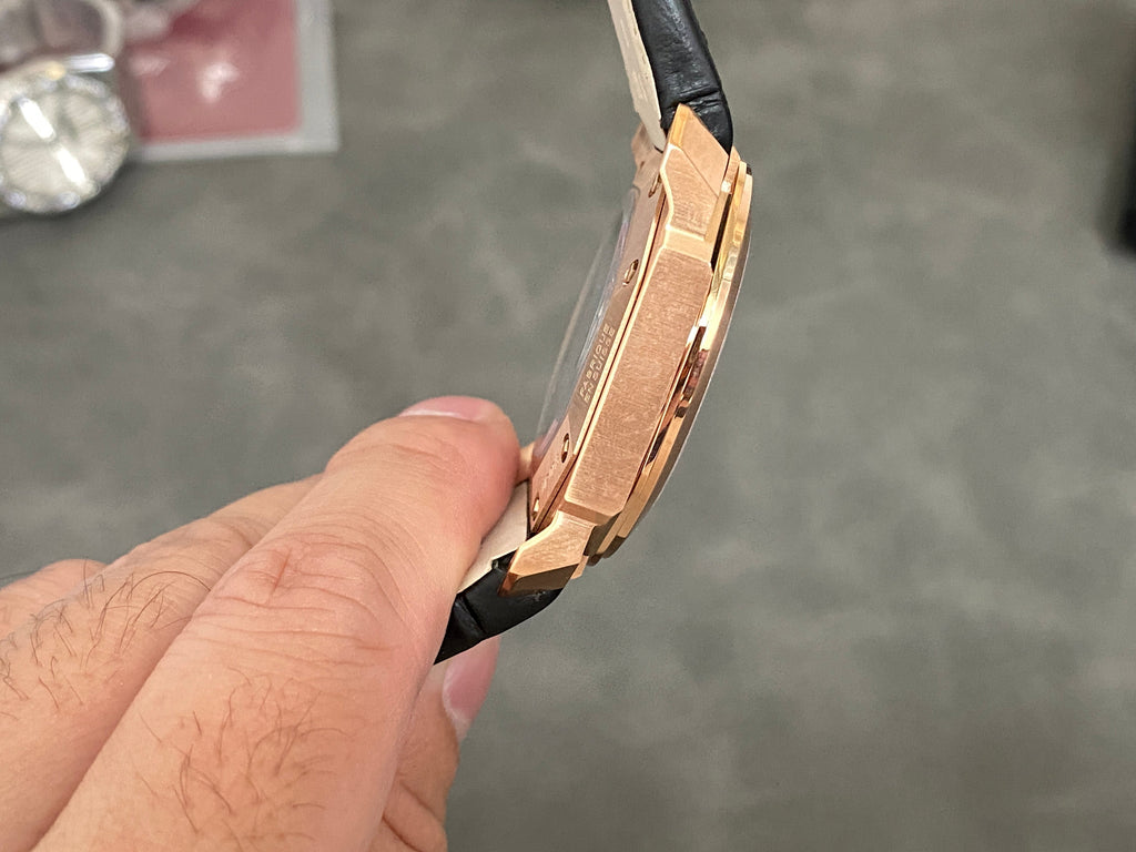 OCTO 41 ROSE GOLD CASE BLACK CROCODILE LEATHER STRAP
