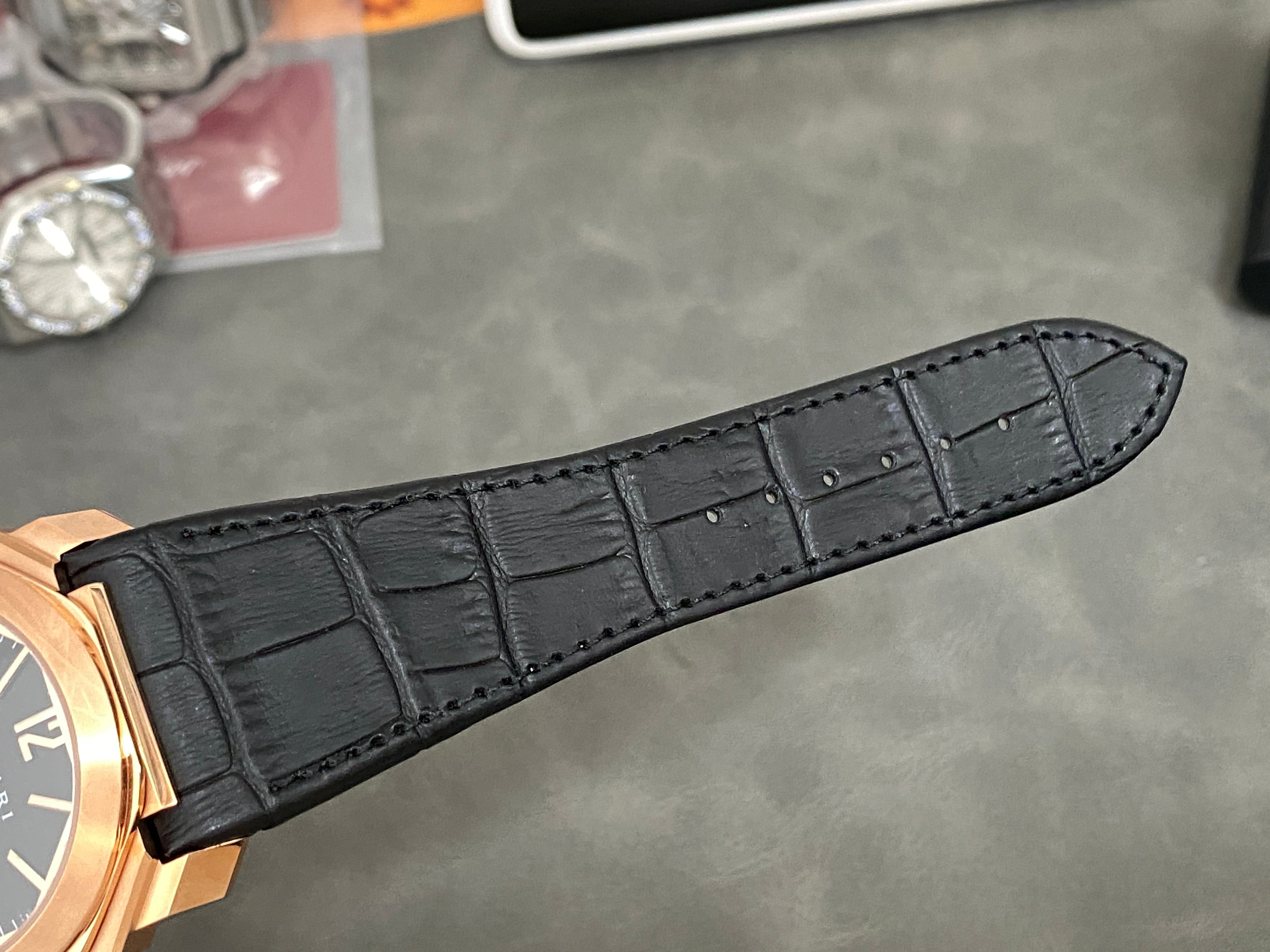 OCTO 41 ROSE GOLD CASE BLACK CROCODILE LEATHER STRAP