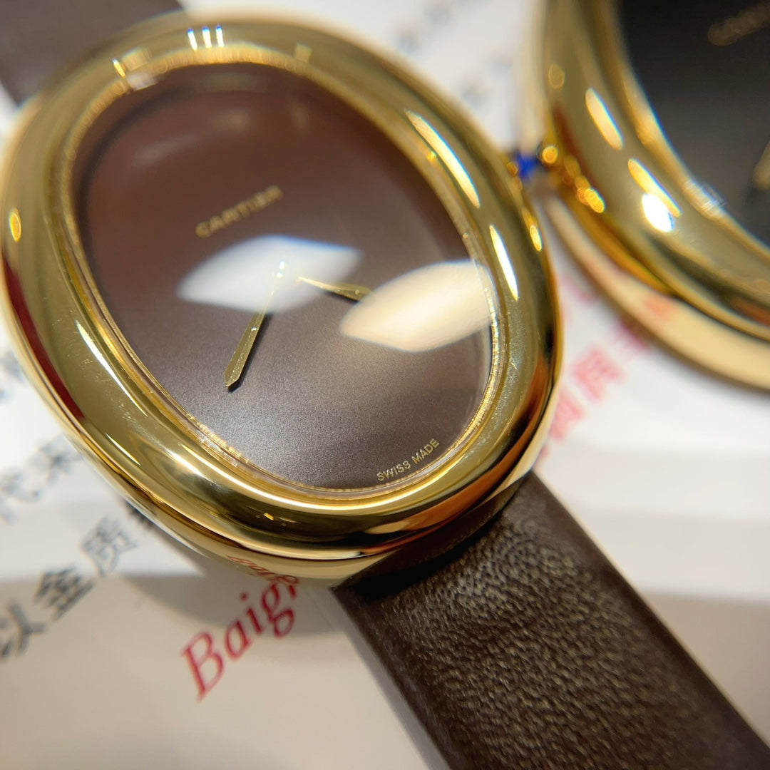 BAIGNOIRE WATCH GOLD CASE AND LEATHER STRAP