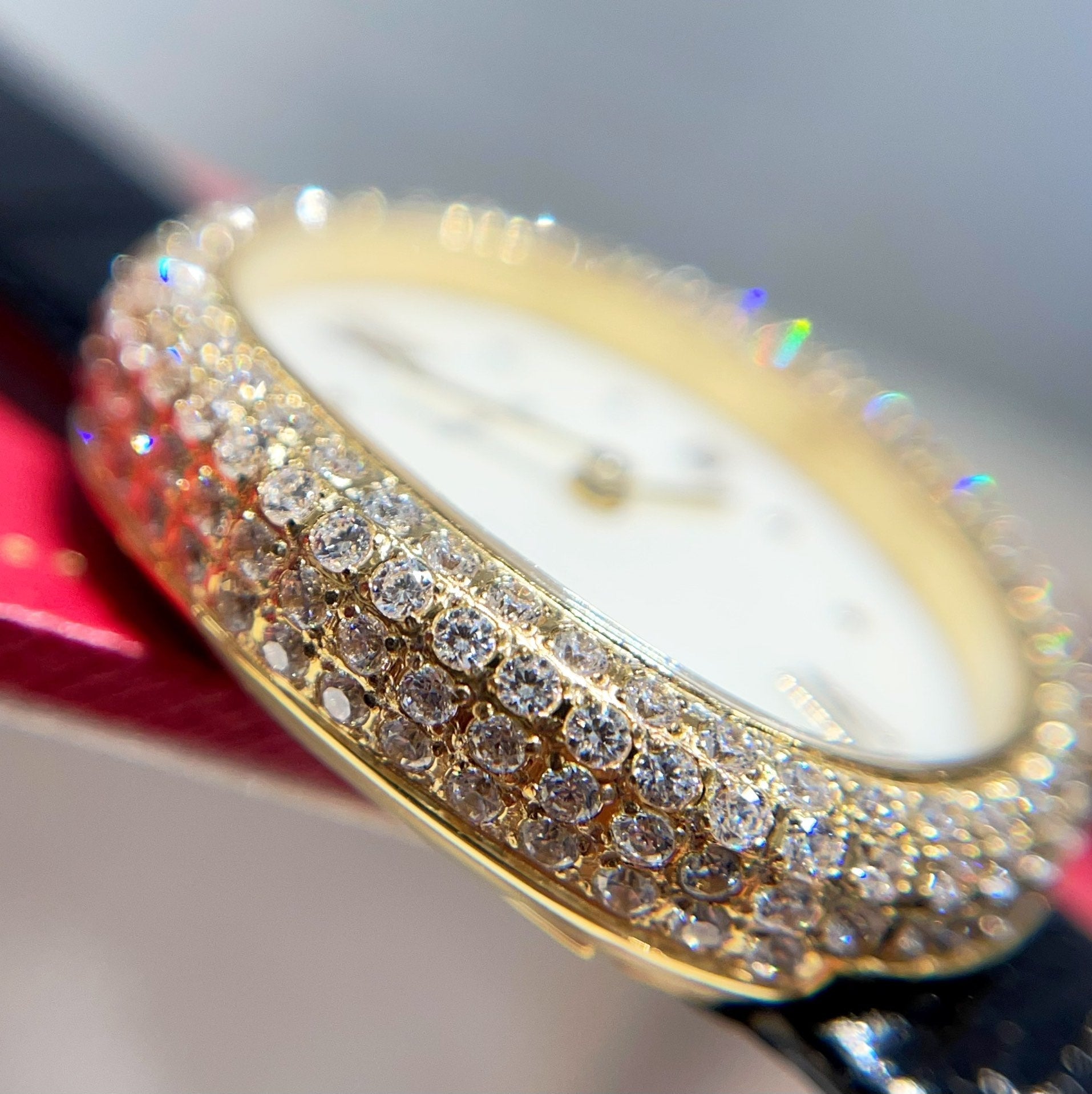 BAIGNOIRE WATCH GOLD CASE AND BLACK LEATHER STRAP WITH CRYSTAL