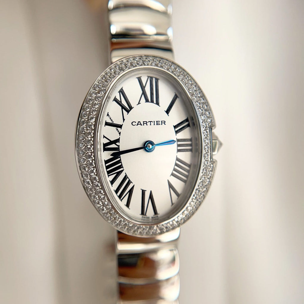 BAIGNOIRE DE CARTIER ¨C OVAL SHAPE SILVER WITH SINGLE LINE DIAMONDS