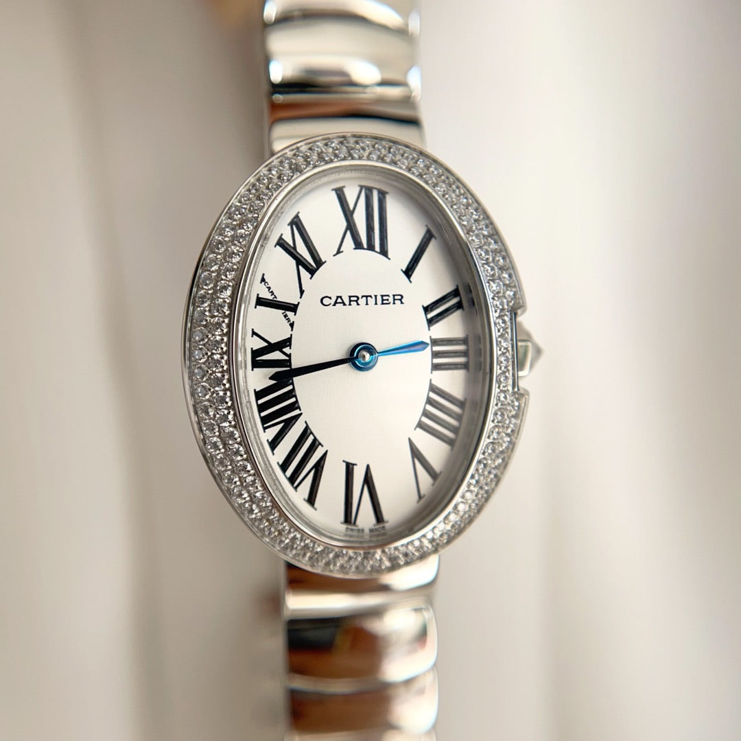 BAIGNOIRE DE CARTIER ¨C OVAL SHAPE SILVER WITH SINGLE LINE DIAMONDS