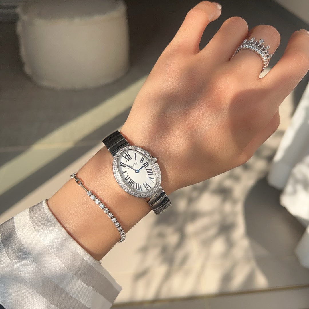 BAIGNOIRE DE CARTIER ¨C OVAL SHAPE SILVER WITH SINGLE LINE DIAMONDS