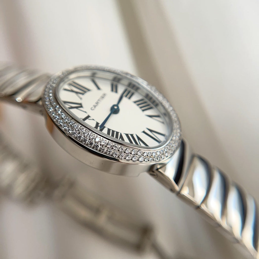 BAIGNOIRE DE CARTIER ¨C OVAL SHAPE SILVER WITH SINGLE LINE DIAMONDS