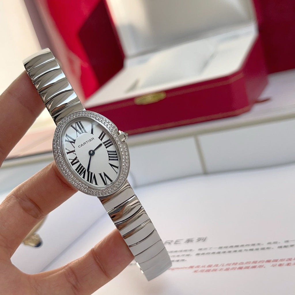 BAIGNOIRE DE CARTIER ¨C OVAL SHAPE SILVER WITH SINGLE LINE DIAMONDS