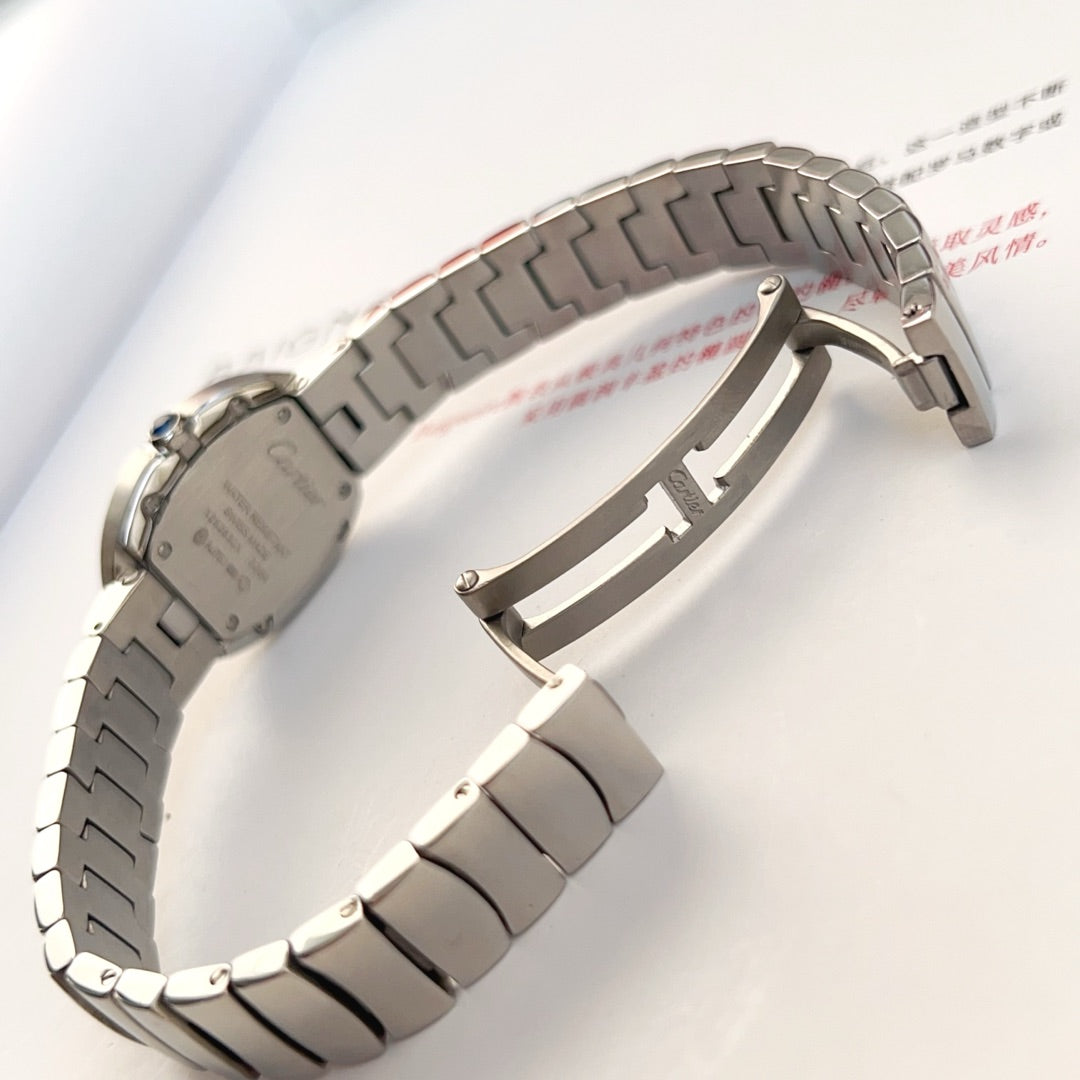 BAIGNOIRE DE CARTIER ¨C OVAL SHAPE SILVER CASE