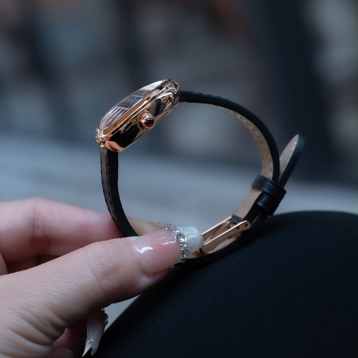 SERPENTI ROSE GOLD CASE BLACK LEATHER STRAP
