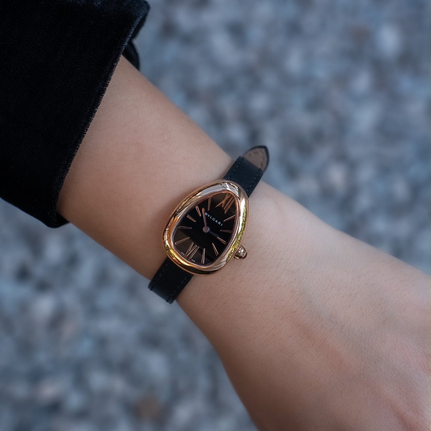 SERPENTI ROSE GOLD CASE BLACK LEATHER STRAP